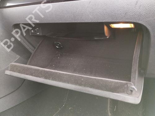 Used Glove box Glove box VW GOLF VI (5K1) 2.0 TDI (110 hp) 31659805 31659805