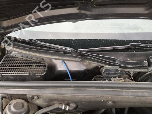 Used Front windshield wiper arm AUDI A4 B8 Avant (8K5) 1.8 TFSI (120 hp) 27045854