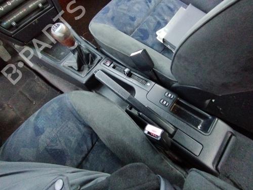 Mittelkonsole CITROËN XANTIA (X1_, X2_) 2.0 HDI 109 (109 hp) 31036664