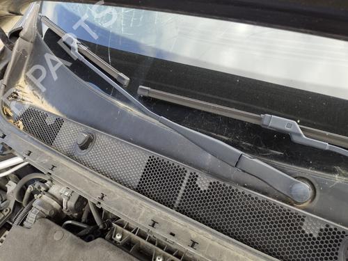 Used Front windshield wiper arm PEUGEOT 308 II (LB_, LP_, LW_, LH_, L3_) 1.5 BlueHDi 130 (131 hp) 27073046