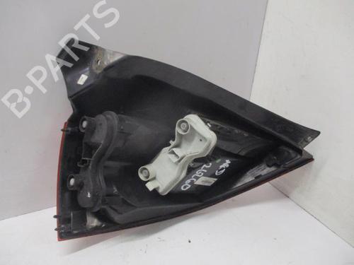 Used Right taillight RENAULT MEGANE II (BM0/1_, CM0/1_) 1.9 dCi (BM0G, CM0G) (120 hp) 27075718