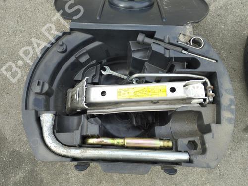 Jack Kit Jack Kit VW POLO IV (9N_, 9A_) [2001-2014] 35898277 35898277