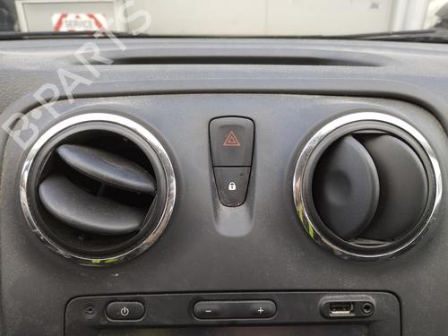 Used Warning switch DACIA SANDERO II 1.2 (75 hp) 28730615