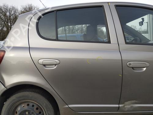 Dør høyre bak TOYOTA YARIS (_P1_) 1.0 (SCP10_, SCP10R) (65 hp) 32135373