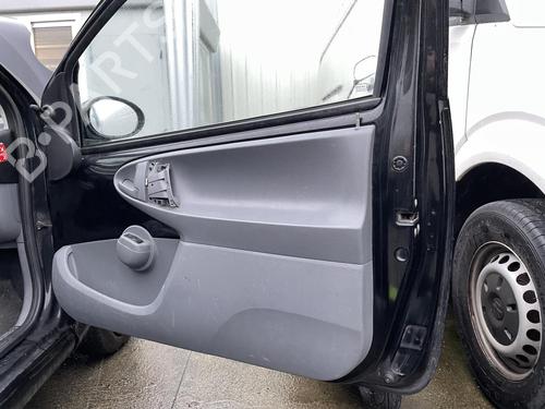 Right front door PEUGEOT 107 (PM_, PN_) 1.0 | BP27062775C3 
