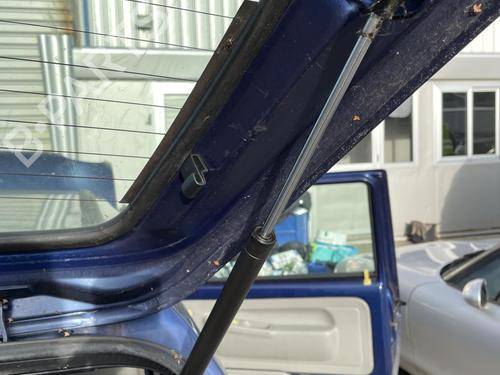Used Tailgate lift support RENAULT TWINGO I (C06_) 1.2 (C066, C068) (58 hp) 27081245