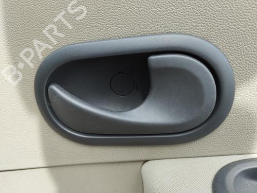 Used Front right interior door handle RENAULT CLIO III (BR0/1, CR0/1) 1.2 16V (BR02, BR0J, BR11, CR02, CR0J, CR11) (75 hp) 28568191