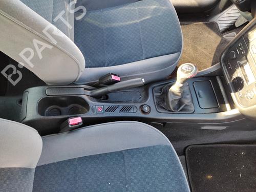 Console centrale Console centrale PEUGEOT 406 (8B) 2.0 HDI 110 (109 hp) 27067876 27067876