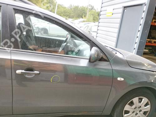 Used Right front door HYUNDAI i30 Estate (FD) 1.6 CRDi (90 hp) 28124919