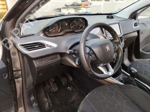 Instrumentbræt PEUGEOT 2008 I (CU_) 1.2 VTi (82 hp) 31815232
