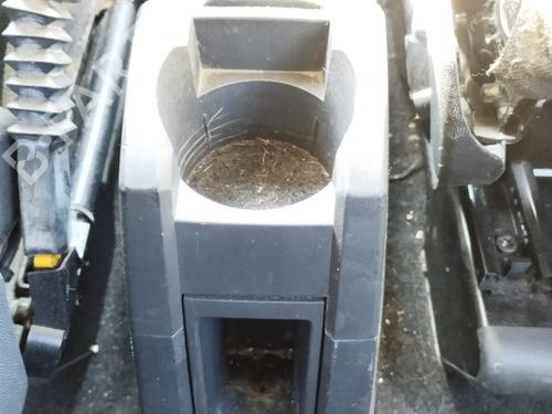 Used Middle console Middle console OPEL MERIVA A MPV (X03) 1.6 (E75) (105 hp) 32780635 32780635