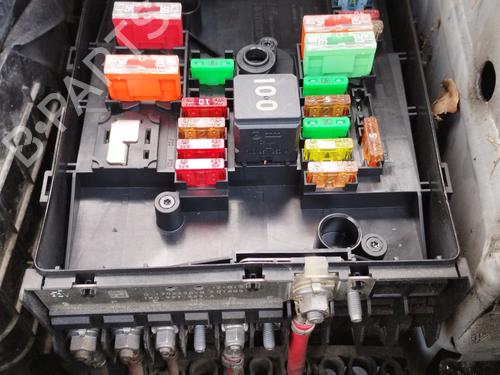 Sikringsdåse VW TOURAN (1T3) 1.6 TDI (105 hp) 31639410