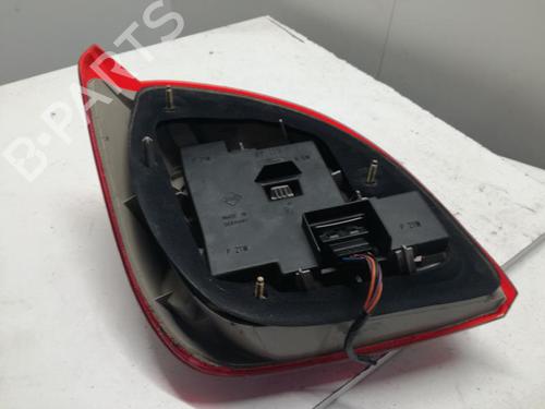 Used Right taillight Right taillight 27086193 27086193