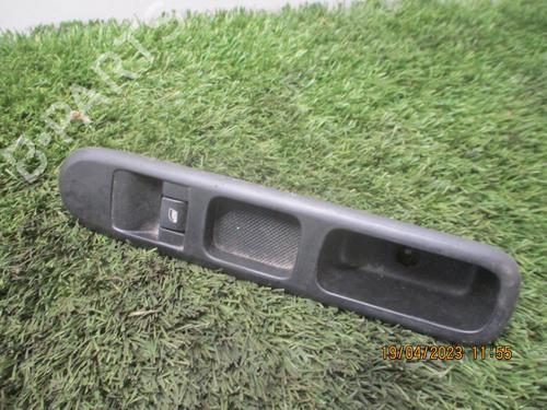 Used Right front window switch PEUGEOT 5008 (0U_, 0E_) 2.0 HDi 150 / BlueHDi 150 (150 hp) 27060752