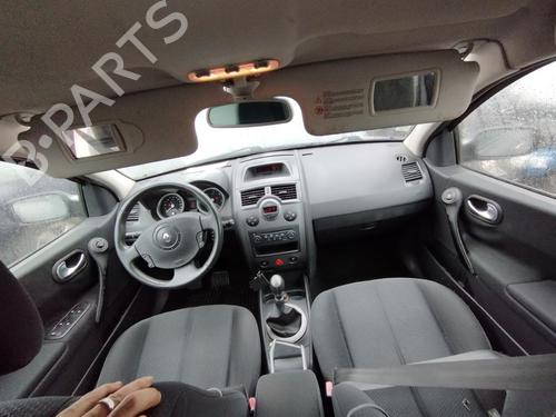 Used Dashboard RENAULT MEGANE II Estate (KM0/1_) 1.9 dCi (KMRG, KM1G, KM0G, KM2C) (120 hp) 27058901