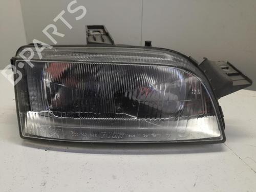 Used Right headlight FIAT PUNTO (176_) 60 1.2 (176AP, 176AR, 176AQ, 176BB) (60 hp) 27080753