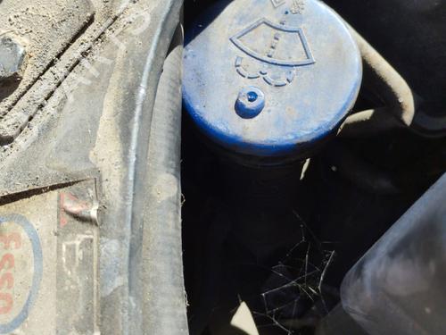 Used Windscreen washer tank Windscreen washer tank 39481393 39481393
