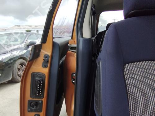 right-front-door-peugeot-1007-km_-2005-28277300 main image