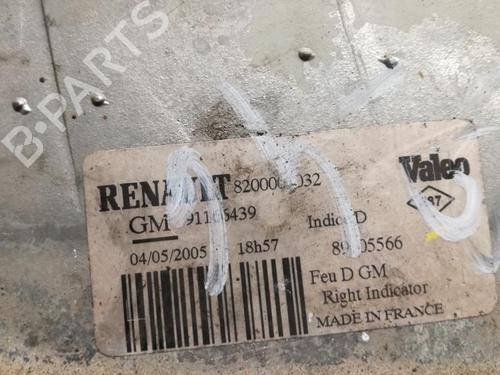 Used Left front fog light Left front fog light OPEL VIVARO A Van (X83) 1.9 DTI (F7) (101 hp) 27061627 27061627