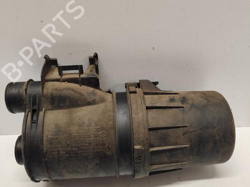 Used Air filter box Air filter box RENAULT CLIO II (BB_, CB_) 1.2 (BB0A, BB0F, BB10, BB1K, BB28, BB2D, BB2H, CB0A,... (58 hp) 40559959 40559959