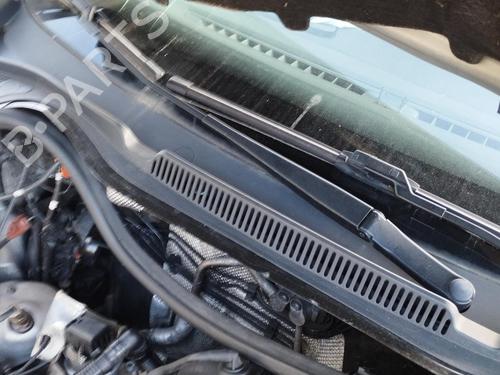 Used Front windshield wiper arm VW POLO V (6R1, 6C1) 1.6 TDI (90 hp) 27089273