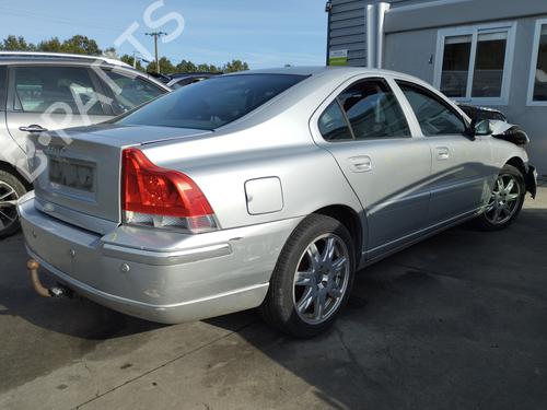 Used Rear axle VOLVO S60 I (384) 2.4 D (126 hp) 28702815