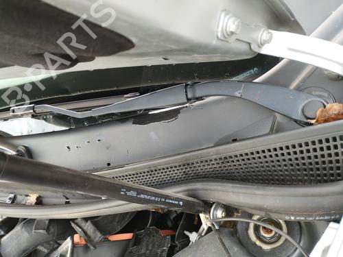 Used Front windshield wiper arm DACIA SANDERO II TCe 90 (B8M1, B8MA, B8AC) (90 hp) 31639432
