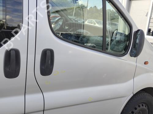 Used Right front door OPEL VIVARO A Van (X83) 1.9 DTI (F7) (101 hp) 28414690