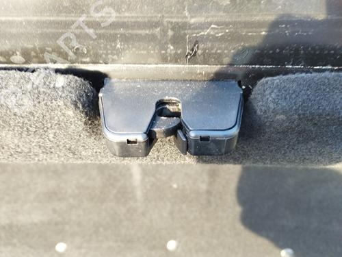 Used Tailgate lock PEUGEOT 407 (6D_) 2.0 HDi 135 (6DRHRH, 6DRHRE, 6DRHRG, 6DRHRJ) (136 hp) 31967143