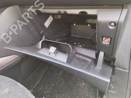 Used Glove box Glove box PEUGEOT 2008 I (CU_) 1.2 VTi (82 hp) 31815223 31815223