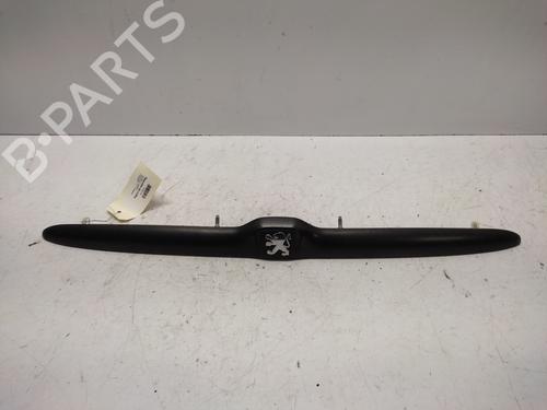 Used Tailgate trim Tailgate trim PEUGEOT 206 Hatchback (2A/C) [1998-2012] 34410549 34410549