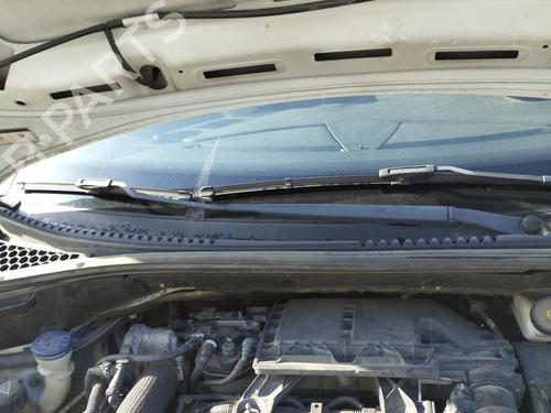 Used Front windshield wiper arm CITROËN C3 II (SC_) 1.4 HDi 70 (SC8HZC, SC8HR0, SC8HP4) (68 hp) 27083308