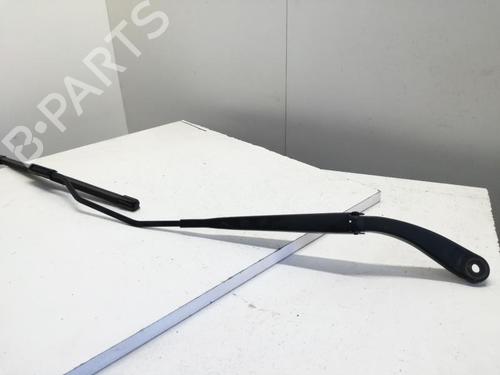 Used Front windshield wiper arm RENAULT MEGANE II (BM0/1_, CM0/1_) 1.6 16V (112 hp) 27056591