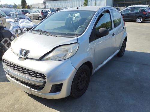 Venstre forlygte PEUGEOT 107 (PM_, PN_) 1.0 (68 hp) 27045135