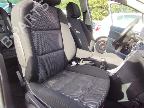 Right front seat PEUGEOT 307 Break (3E) 1.6 HDi 110 | BP28796860C16 - Image 3