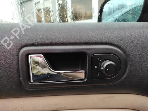 Poignée intérieure avant gauche VW GOLF IV (1J1) 1.9 TDI (90 hp) 27057510