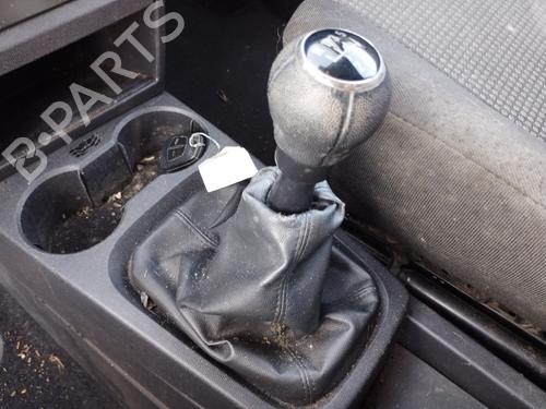 Used Shift knob OPEL MERIVA A MPV (X03) 1.6 (E75) (105 hp) 32780651