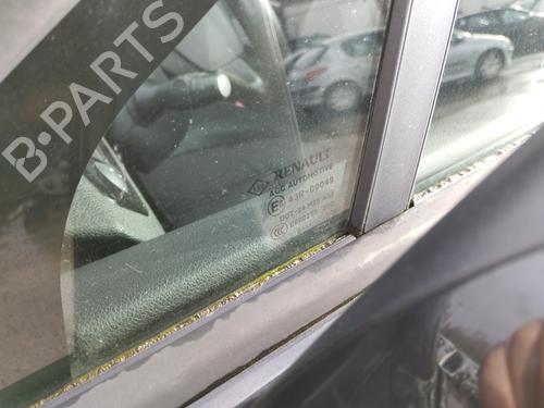 front-left-quarter-glass-renault-scenic-iii-jz01_-2008-2009-2010-2011-2012-2013-2014-2015-2016-32183368 main image