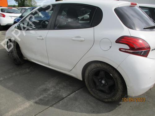 Left taillight PEUGEOT 208 I (CA_, CC_) 1.2 VTI 82 | BP27074276C34 