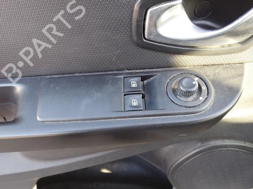 Used Left front window switch Left front window switch RENAULT CLIO IV (BH_) 1.5 dCi 75 (75 hp) 32784380 32784380