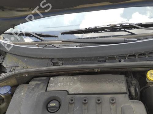 Used Front windshield wiper arm CITROËN C3 I (FC_, FN_) 1.4 HDi (68 hp) 27071425