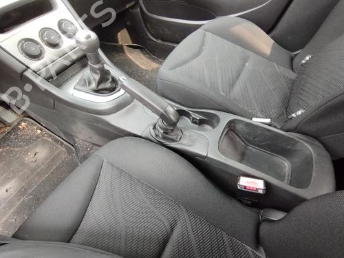 Console central PEUGEOT 308 I (4A_, 4C_) 1.6 HDi (109 hp) 28109147
