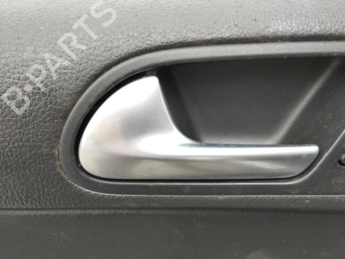 Used Front left interior door handle Front left interior door handle 39113854 39113854