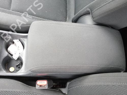 Used Armrest / Center console RENAULT KOLEOS I (HY_) 2.0 dCi (HY0K) (150 hp) 27052856