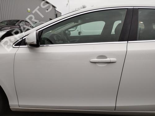 left-front-door-volvo-v40-hatchback-525-2012-2013-2014-2015-2016-2017-2018-2019-32120048 main image
