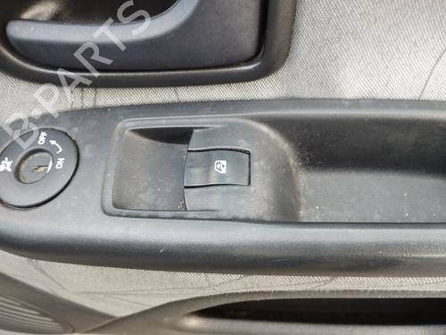 Used Right front window switch RENAULT CLIO II (BB_, CB_) 1.5 dCi (B/CB07) (65 hp) 30109822