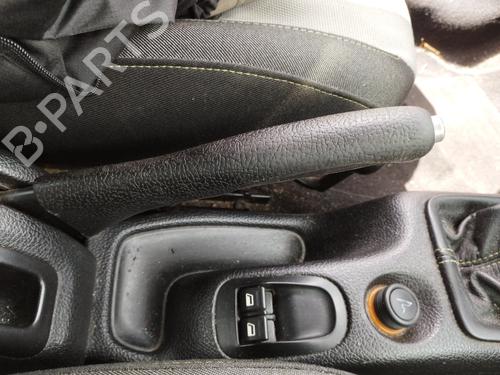 Used Hand brake PEUGEOT 206 Hatchback (2A/C) 1.4 i (75 hp) 27045061
