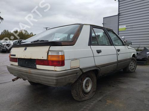 Tåkelys/Varsellys Tåkelys/Varsellys RENAULT 11 (B/C37_) 1.7 (B/C376) (80 hp) 30130213 30130213