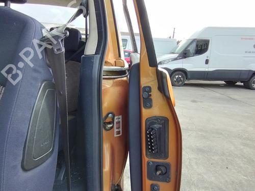 Left front door PEUGEOT 1007 (KM_) 1.4 HDi | BP28277301C2