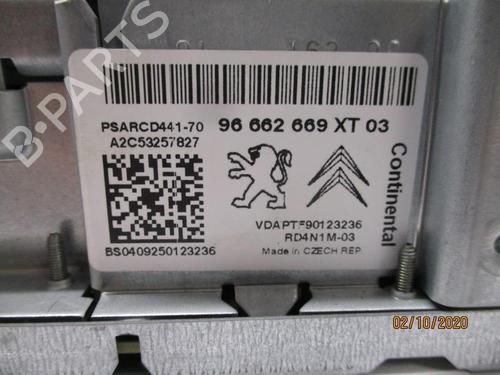 Used Radio PEUGEOT 1007 (KM_) 1.6 HDi (109 hp) 27056076
